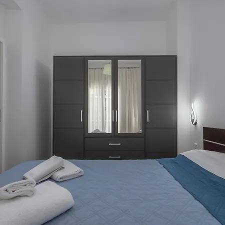 Kosmos Service Center 3 With Additional Cost Parking Apartment Thessaloniki